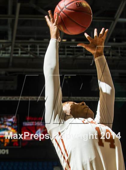 Thumbnail 3 in Weaver vs. Capital Prep (CIAC Class L Final) photogallery.