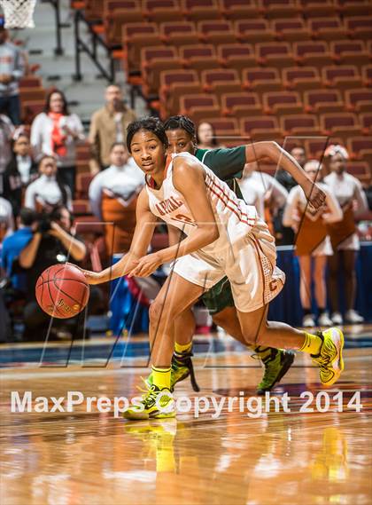 Thumbnail 3 in Weaver vs. Capital Prep (CIAC Class L Final) photogallery.