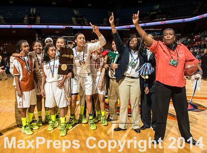 Thumbnail 1 in Weaver vs. Capital Prep (CIAC Class L Final) photogallery.
