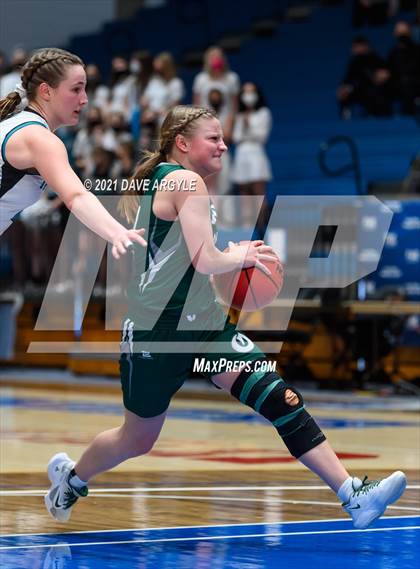 Thumbnail 1 in Farmington vs. Olympus (UHSAA 5A Semifinal) photogallery.
