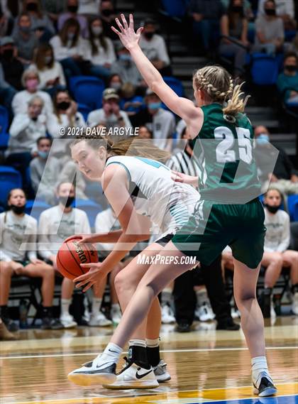 Thumbnail 1 in Farmington vs. Olympus (UHSAA 5A Semifinal) photogallery.