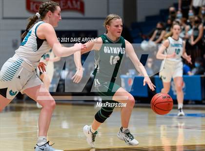 Thumbnail 2 in Farmington vs. Olympus (UHSAA 5A Semifinal) photogallery.