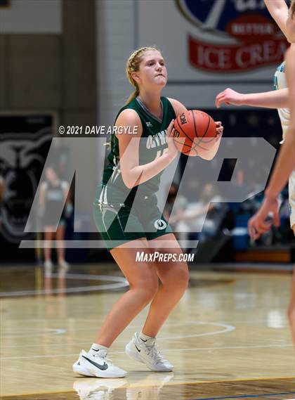 Thumbnail 2 in Farmington vs. Olympus (UHSAA 5A Semifinal) photogallery.