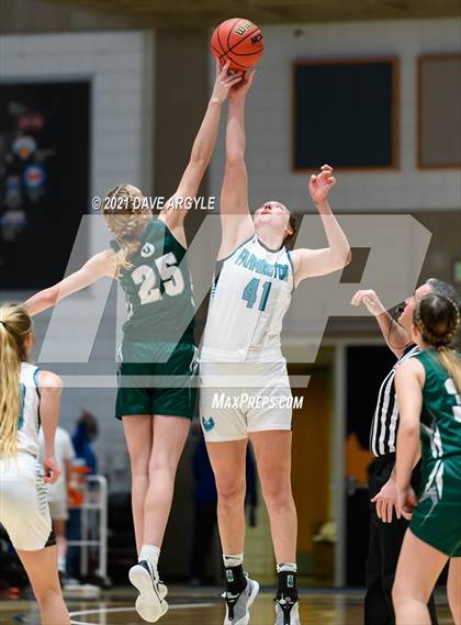 Thumbnail 1 in Farmington vs. Olympus (UHSAA 5A Semifinal) photogallery.
