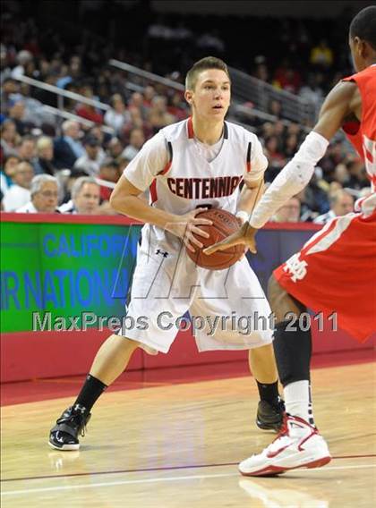 Thumbnail 3 in Mater Dei vs. Centennial (CIF SoCal D1 Regional Final) photogallery.