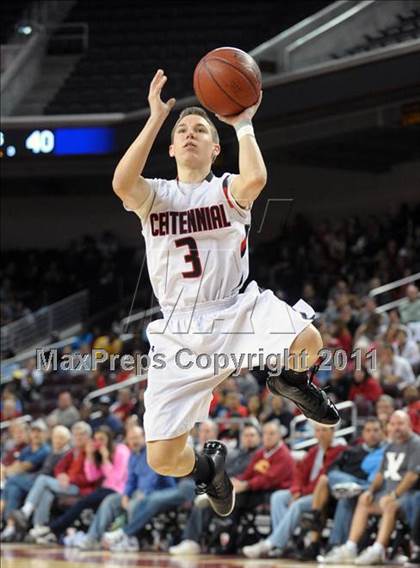 Thumbnail 3 in Mater Dei vs. Centennial (CIF SoCal D1 Regional Final) photogallery.