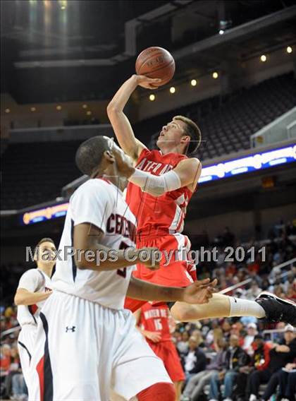 Thumbnail 1 in Mater Dei vs. Centennial (CIF SoCal D1 Regional Final) photogallery.