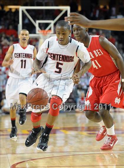 Thumbnail 1 in Mater Dei vs. Centennial (CIF SoCal D1 Regional Final) photogallery.