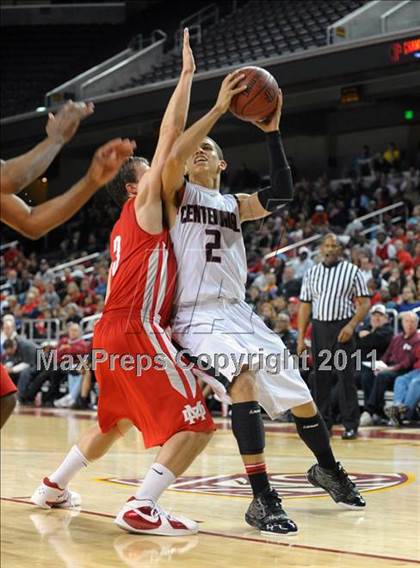 Thumbnail 1 in Mater Dei vs. Centennial (CIF SoCal D1 Regional Final) photogallery.
