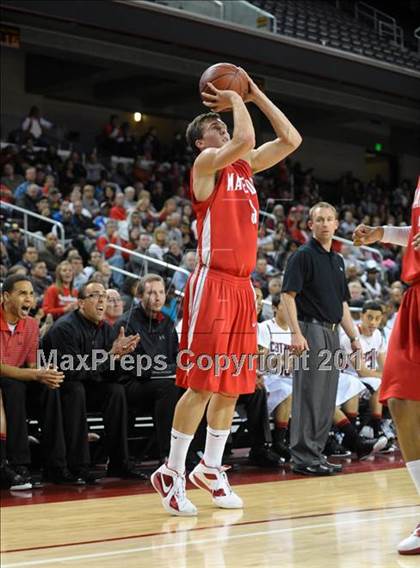 Thumbnail 3 in Mater Dei vs. Centennial (CIF SoCal D1 Regional Final) photogallery.