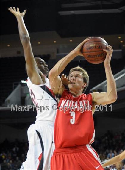 Thumbnail 3 in Mater Dei vs. Centennial (CIF SoCal D1 Regional Final) photogallery.