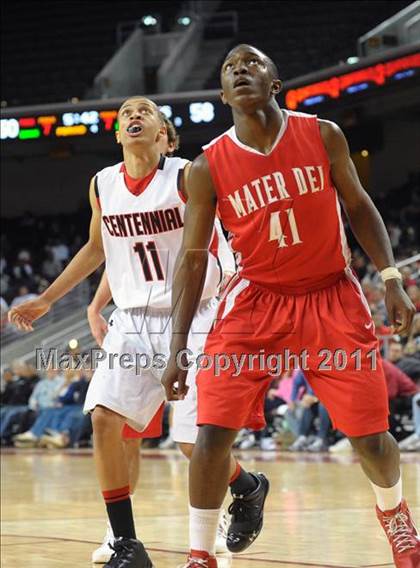 Thumbnail 1 in Mater Dei vs. Centennial (CIF SoCal D1 Regional Final) photogallery.