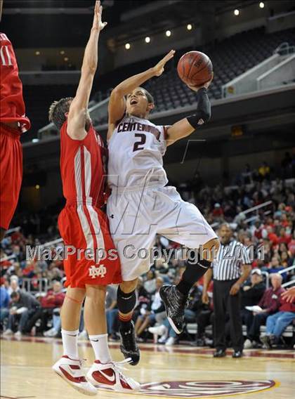 Thumbnail 3 in Mater Dei vs. Centennial (CIF SoCal D1 Regional Final) photogallery.
