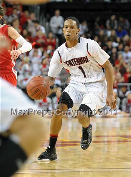 Thumbnail 2 in Mater Dei vs. Centennial (CIF SoCal D1 Regional Final) photogallery.