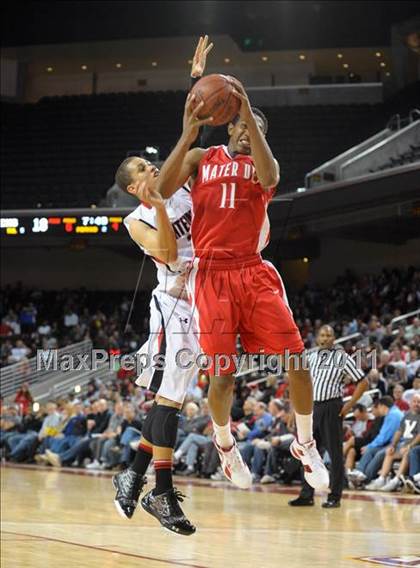 Thumbnail 2 in Mater Dei vs. Centennial (CIF SoCal D1 Regional Final) photogallery.