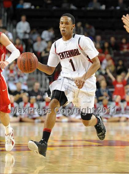 Thumbnail 1 in Mater Dei vs. Centennial (CIF SoCal D1 Regional Final) photogallery.