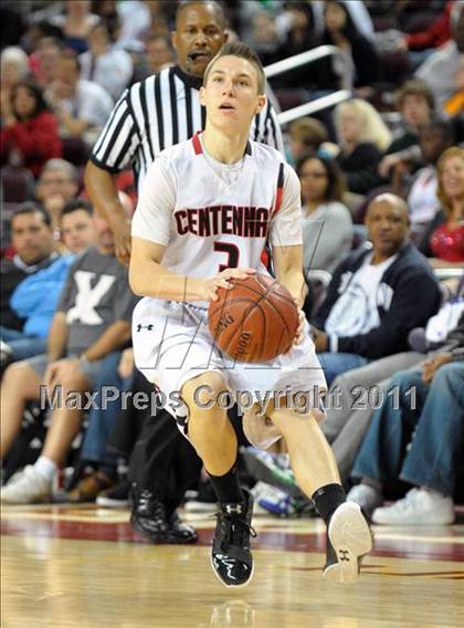 Thumbnail 3 in Mater Dei vs. Centennial (CIF SoCal D1 Regional Final) photogallery.