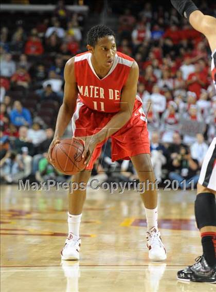 Thumbnail 2 in Mater Dei vs. Centennial (CIF SoCal D1 Regional Final) photogallery.