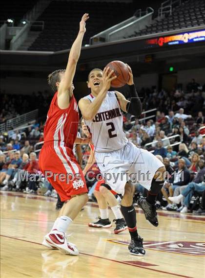 Thumbnail 3 in Mater Dei vs. Centennial (CIF SoCal D1 Regional Final) photogallery.