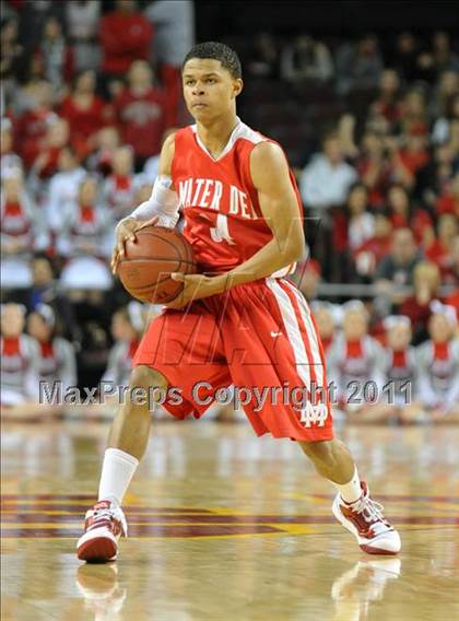 Thumbnail 1 in Mater Dei vs. Centennial (CIF SoCal D1 Regional Final) photogallery.