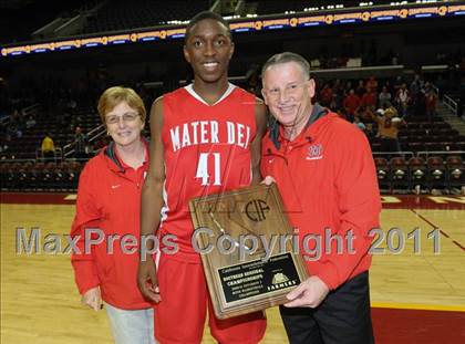 Thumbnail 2 in Mater Dei vs. Centennial (CIF SoCal D1 Regional Final) photogallery.