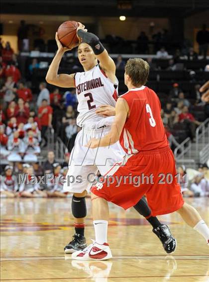 Thumbnail 2 in Mater Dei vs. Centennial (CIF SoCal D1 Regional Final) photogallery.