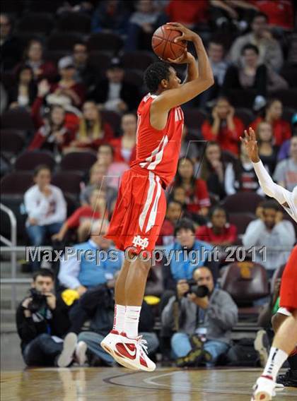 Thumbnail 3 in Mater Dei vs. Centennial (CIF SoCal D1 Regional Final) photogallery.