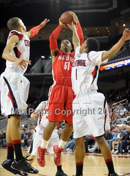 Thumbnail 1 in Mater Dei vs. Centennial (CIF SoCal D1 Regional Final) photogallery.