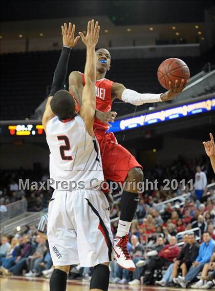 Thumbnail 3 in Mater Dei vs. Centennial (CIF SoCal D1 Regional Final) photogallery.