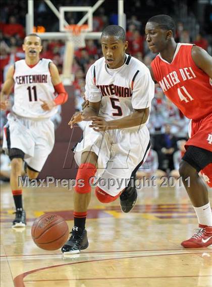 Thumbnail 3 in Mater Dei vs. Centennial (CIF SoCal D1 Regional Final) photogallery.