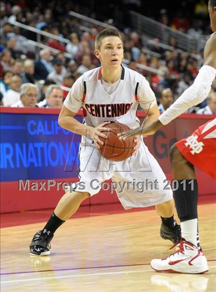 Thumbnail 2 in Mater Dei vs. Centennial (CIF SoCal D1 Regional Final) photogallery.