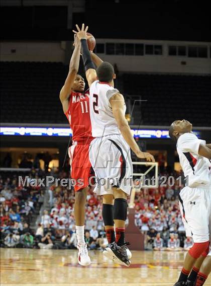 Thumbnail 1 in Mater Dei vs. Centennial (CIF SoCal D1 Regional Final) photogallery.