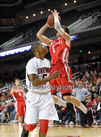 Thumbnail 2 in Mater Dei vs. Centennial (CIF SoCal D1 Regional Final) photogallery.