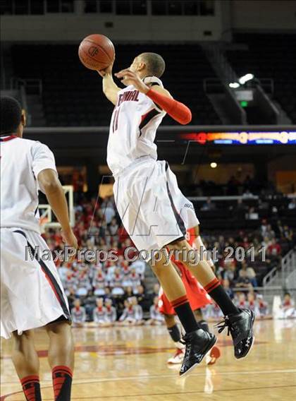 Thumbnail 1 in Mater Dei vs. Centennial (CIF SoCal D1 Regional Final) photogallery.