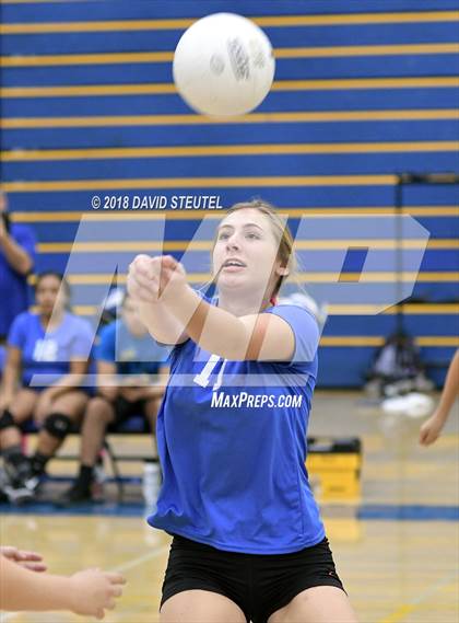 Thumbnail 2 in Vista del Lago @ Del Campo photogallery.