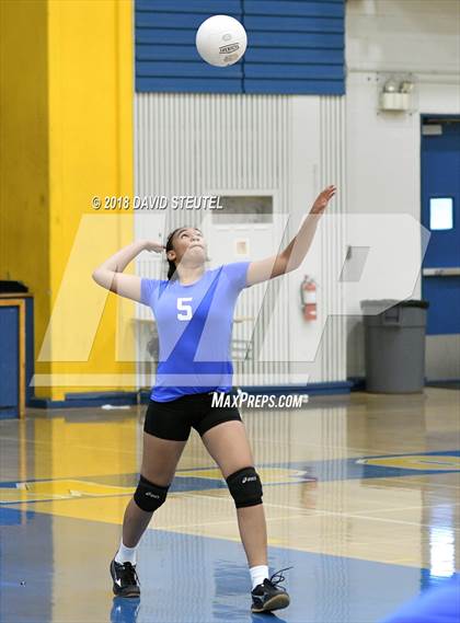 Thumbnail 1 in Vista del Lago @ Del Campo photogallery.