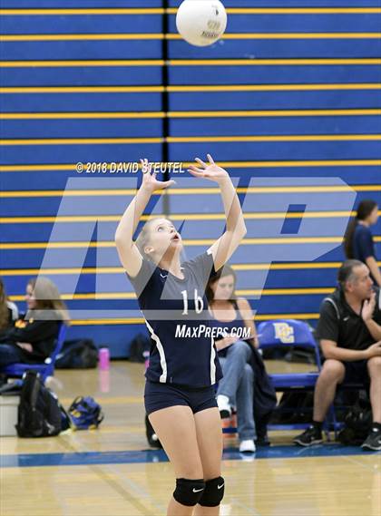Thumbnail 2 in Vista del Lago @ Del Campo photogallery.