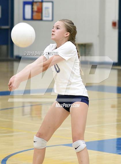 Thumbnail 1 in Vista del Lago @ Del Campo photogallery.