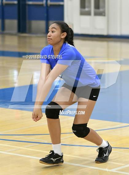 Thumbnail 1 in Vista del Lago @ Del Campo photogallery.