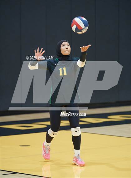 Thumbnail 1 in JV: Castro Valley @ Bishop O'Dowd photogallery.