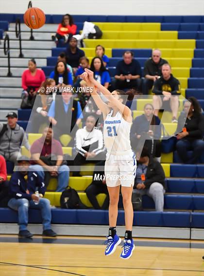Thumbnail 1 in Elizabeth Seton vs. Windward (Nike Tournament of Champions)  photogallery.
