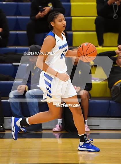 Thumbnail 2 in Elizabeth Seton vs. Windward (Nike Tournament of Champions)  photogallery.