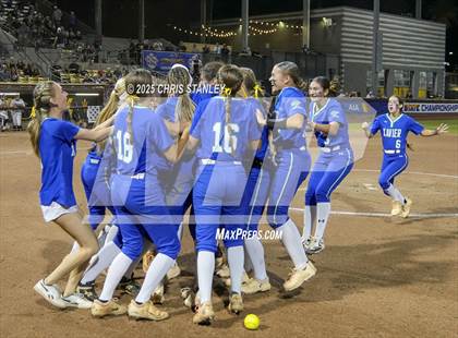 Thumbnail 1 in Queen Creek vs. Xavier College Prep (AIA 6A Final Awards) photogallery.