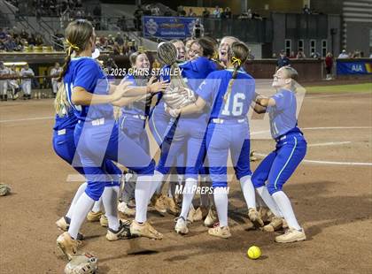 Thumbnail 2 in Queen Creek vs. Xavier College Prep (AIA 6A Final Awards) photogallery.