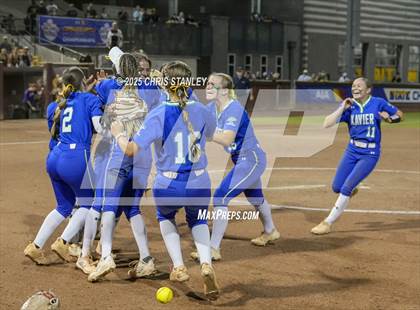 Thumbnail 1 in Queen Creek vs. Xavier College Prep (AIA 6A Final Awards) photogallery.