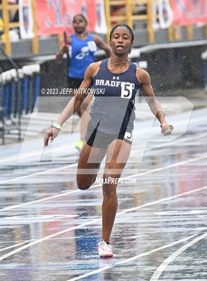 Thumbnail 2 in NCHSAA 1A State Track & Field Championship photogallery.