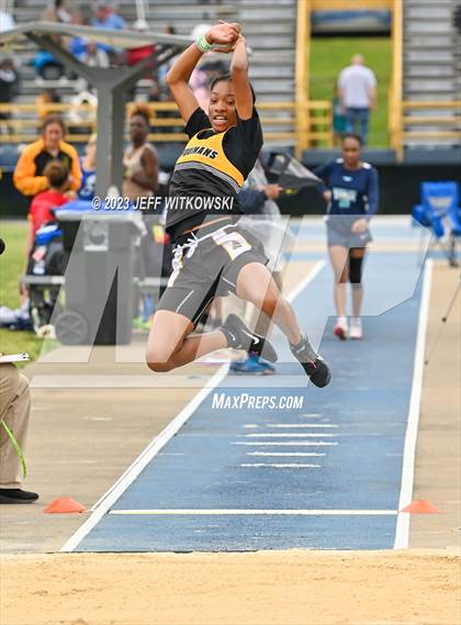Thumbnail 1 in NCHSAA 1A State Track & Field Championship photogallery.
