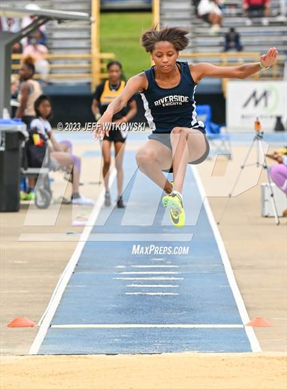 Thumbnail 1 in NCHSAA 1A State Track & Field Championship photogallery.
