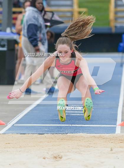Thumbnail 1 in NCHSAA 1A State Track & Field Championship photogallery.