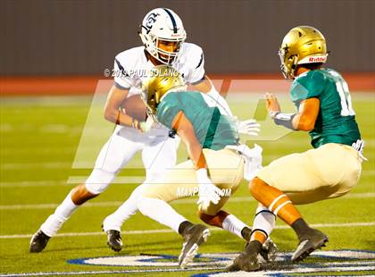 Thumbnail 1 in Central Catholic vs. Holy Cross photogallery.